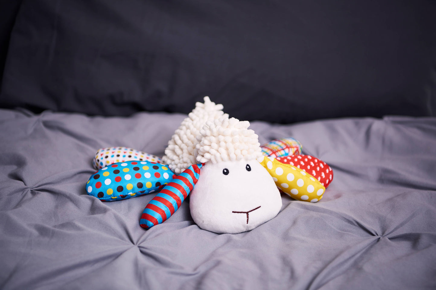 Louie the Lamb - Says 3 Catholic Prayers